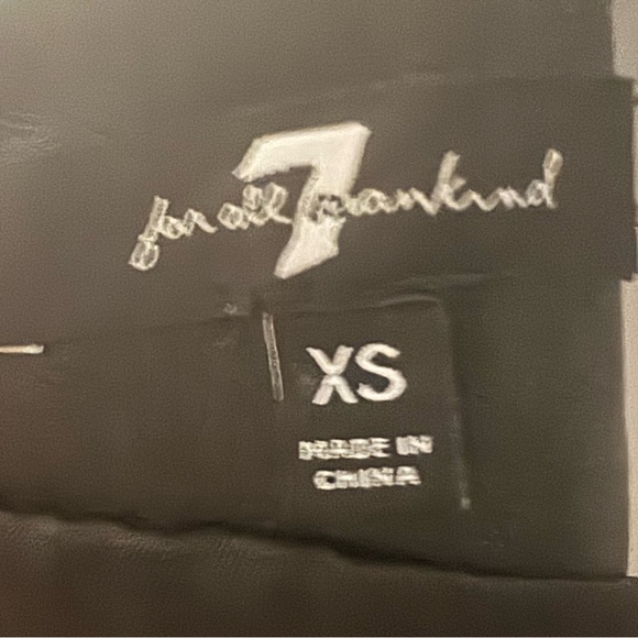 7 For All Mankind Faux Black Leather Top Zip Back - Picture 5 of 11